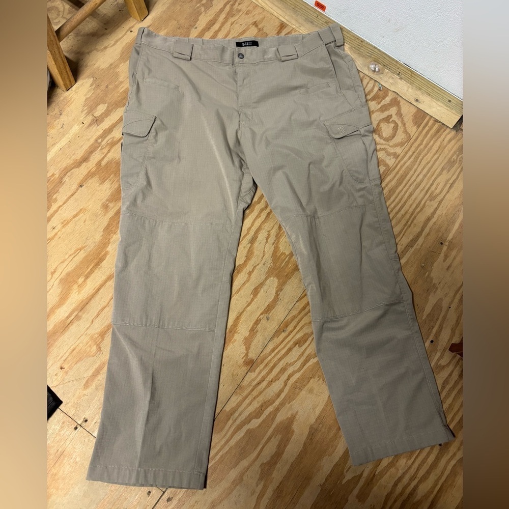 5.11 Tactical Men's Khaki Cargo Pants 44X34 Gorpcore *FLAW
